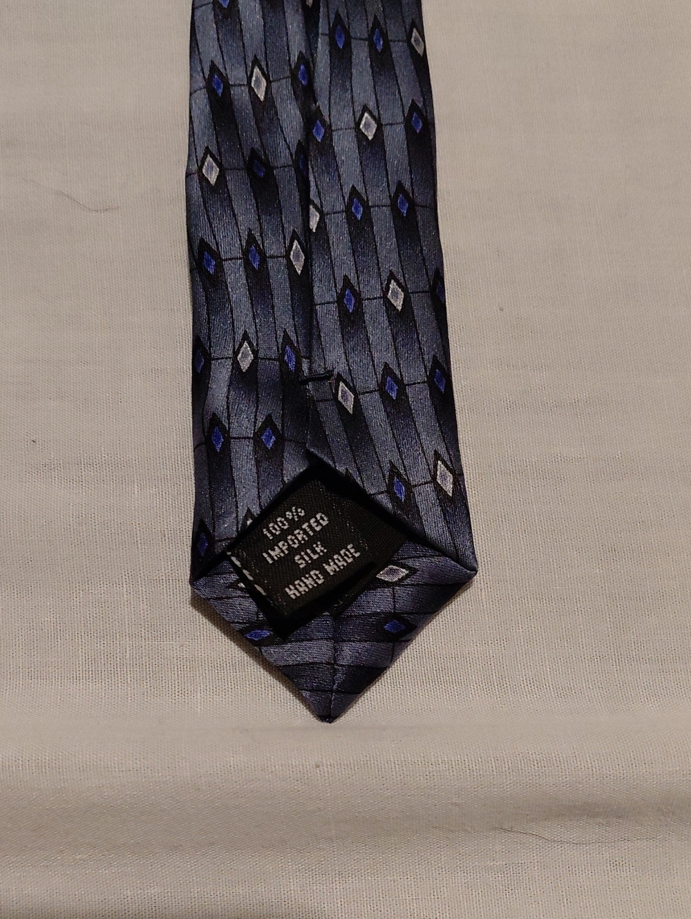 Classic Men's 100% Silk Neckties Set - Red, Blue, Black Patterns - Picture 7 of 7